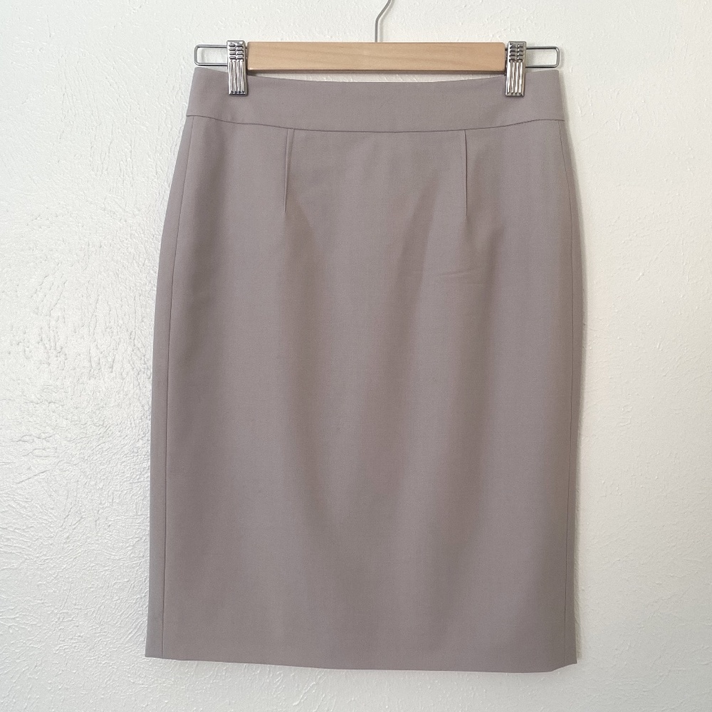 Ann Taylor Petite Lilac Knee-Length Pencil Skirt - Size 2P